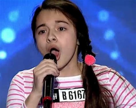 video laura bretan tiene 13 años y canta como los dioses diario el sol mendoza argentina