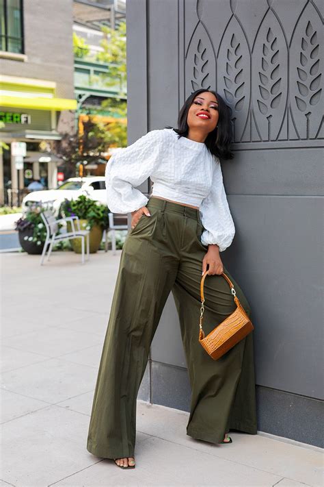 How To Style Wide Leg Pants Style Wide Leg Pants Fashion Chic Outfits