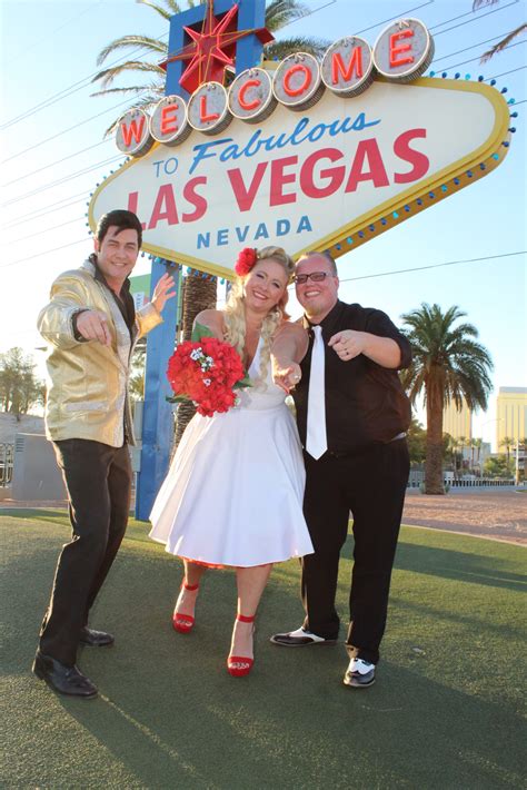Las Vegas Sign Weddings 2021 Las Vegas Elvis Wedding Chapel Best In Vegas