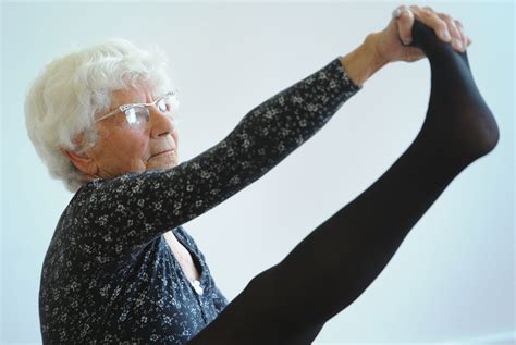 Ida Herbert A 95 Year Old Yoga Instructor Wants Into The Guinness
