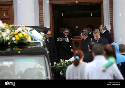 Mourners gather for funeral of infamous crime boss Stock Photo - Alamy