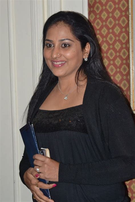 Tv Actress Gayathri In Black Photo Shoot Photos ~ A2z Jntu Special