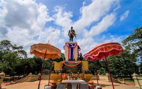 King U Thong Monument Amazing Thailand