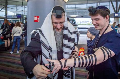 Study Shows Regular Tefillin Use Can Protect Men During Heart Attacks