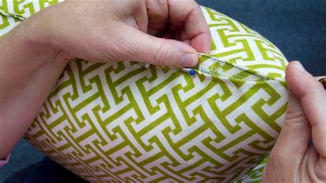How To Sew A Pillow Cover And Fabric Piping