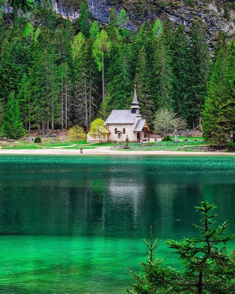 🌍 Lago Di Braies Italy 📸 Enzo Romano Beautiful Places Italy