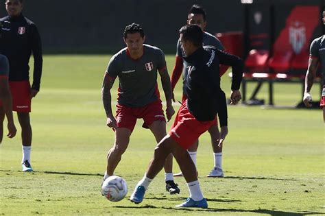 Выделите ошибку в тексте и нажмите ctrl + enter. Perú vs. Paraguay: así fueron los entrenamientos a un día ...