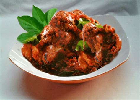 It is made up of chicken that cooked in spicy red and green chili pepper. Lagi Cari Resep Ayam Rica Rica? Ini Jawaban yang Tepat ...