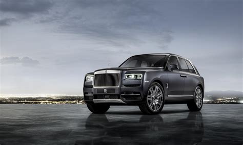 Maybe you would like to learn more about one of these? Rolls-Royce apresenta primeiro SUV | Auto Drive