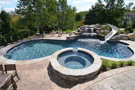 20 Awesome Swimming Pools With Water Slides Homes Of The Rich