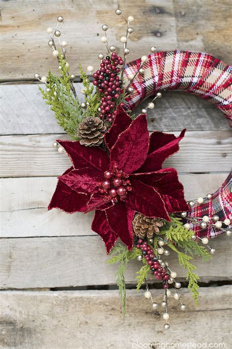 Get inspired with christmas ideas from hallmark. 25 Christmas Wreath Ideas You Can Make - Rustic Crafts ...