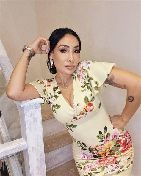 Bigg Boss Fame Sofia Hayat Topless Photo Goes Viral On Social Media