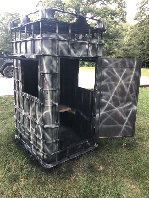 See more ideas about hunting gear storage, hunting room, gun rooms. Pin by Stu Smith on Deer | Hunting blinds, Hunting shack ...