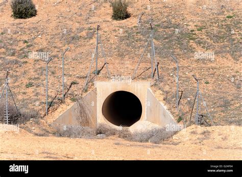 The Railway Culvert Hi Res Stock Photography And Images Alamy