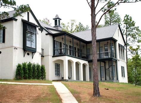 At florida paints, we make paints that are specially designed to protect buildings from the harsh climates found in florida and the southern states. beach house brick exterior | Florida Architects ...