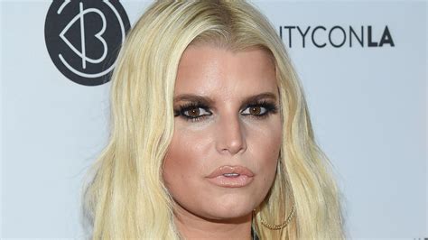 Jessica Simpson Shows Off Incredible 90 Lb Weight Loss In New Campaign