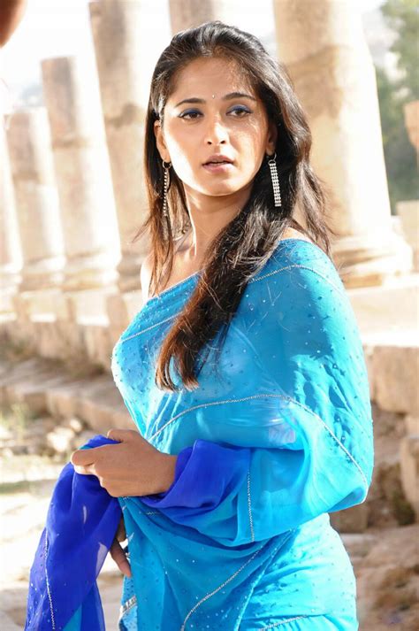 Anushka Anushka Shetty Very Beautiful Look In Blue Saree