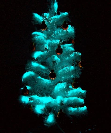 Bioluminescent Xmas Tree With Highlighted Orange Xmas Ball Flickr