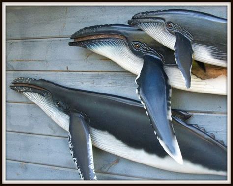 Reclaimed wood artwork will be very suitable for the interior decoration of your office, home or apartment. HUMPBACK WHALE art sculpture wood carvings, whale carvings ...