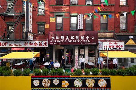 Chinatown Is Coming Back, One Noodle at a Time - The New York Times