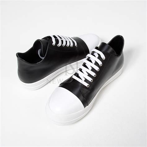 Shoes Sold Out Black And White Contrast Lace Up Low Top Leather