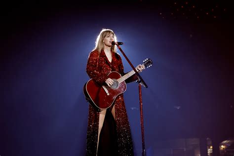 Taylor Swift Acoustic Guitar