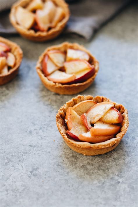 Sweet Warm Healthy Apple Pie Minis That Are Vegan And Will Make Your House Smell Amazing So