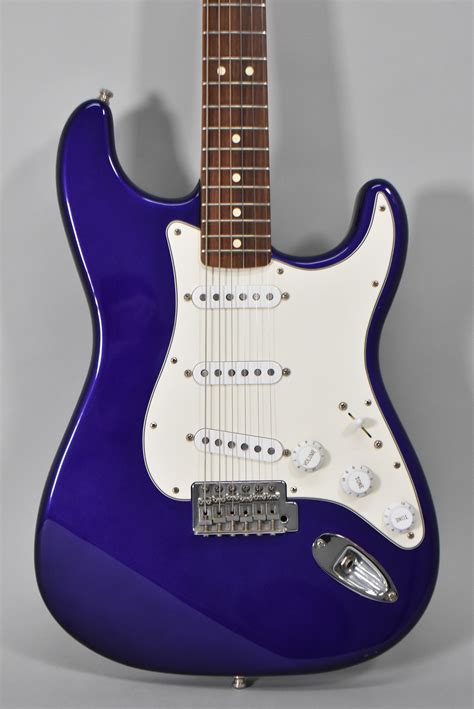 2001-fender-standard-stratocaster-midnight-blue-electric-guitar