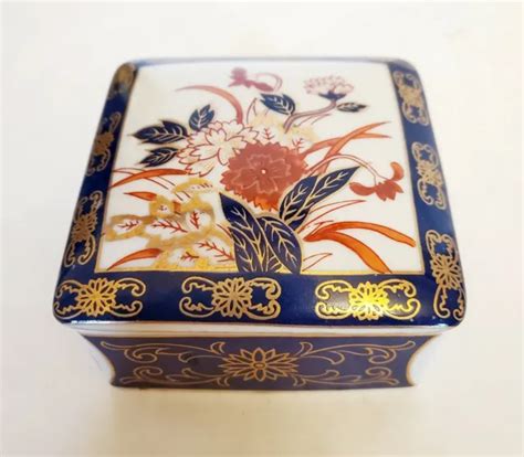 Vintage Japanese Porcelain Trinket Box Detailed Floral Designs