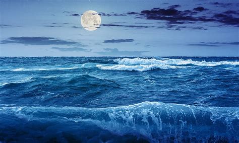 Moon Over Ocean Waves Scenic Splendor Moon Ocean Breathtaking