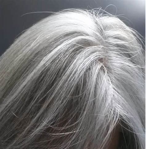 But one downside is that the coverage of grey isn't usually that great, with the grey hairs being redder than the remaining hair. How to apply Henna for Grey Hair to Black