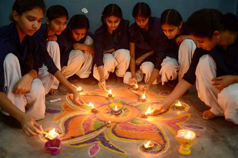 diwali-2015-what-is-the-indian-festival-of-lights-and-how-is-it