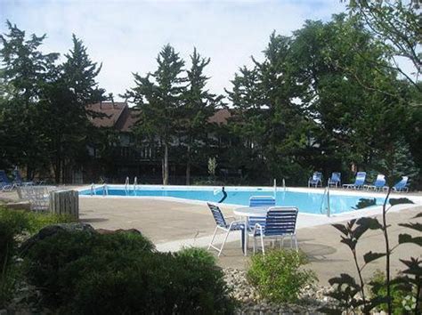 Our beautiful community is nestled in the heart of davenport. Chateau Knoll Apartments For Rent in Bettendorf, IA ...