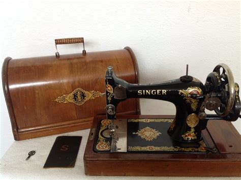 Singer 128k Sewing Machine With Original Mahogany Wooden Catawiki