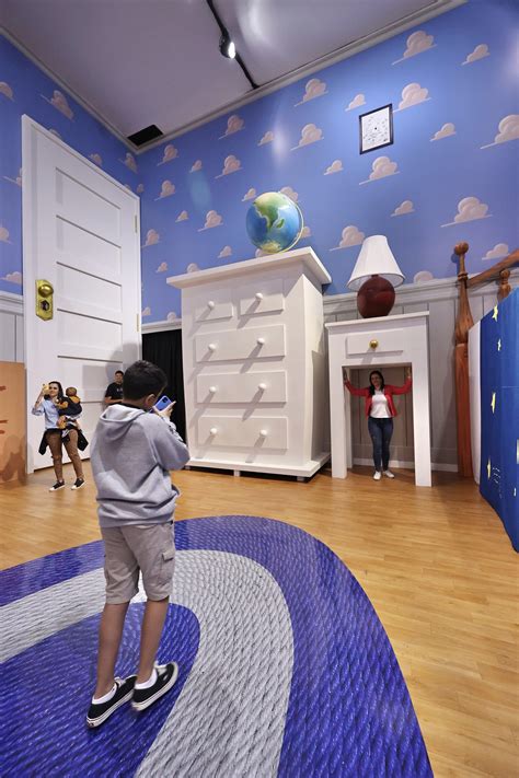 Mundo Pixar Visitamos La Exposición Inmersiva De Disney Y Pixar En São