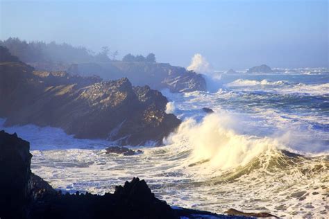 Winter Storm Waves Crash On Headline At Shore Aceres State Park Oregon