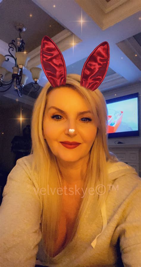 tw pornstars velvet skye™ twitter getting into the christmas spirit thanks snapchat 3 03