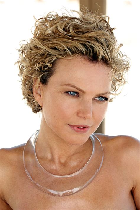 Check out these super simple and ultra stylish indian hairstyles for curly hair. 2013 Short Curly Haircuts