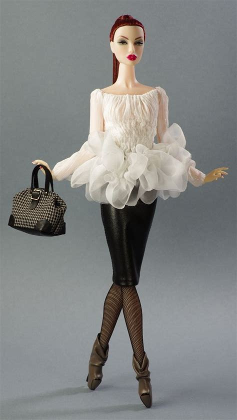 17 Best Images About Beautiful Fashion Doll On Pinterest Barbie Barbie Dolls And Bjd