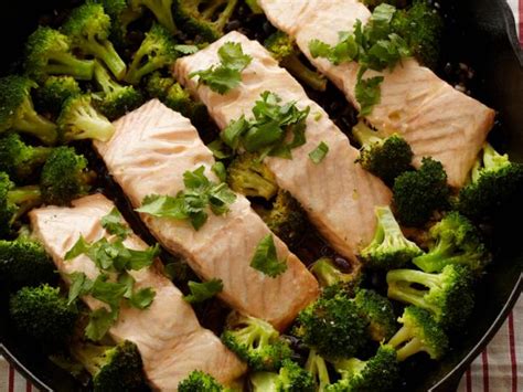 20 Minute Hoisin Skillet Salmon Recipe Food Network