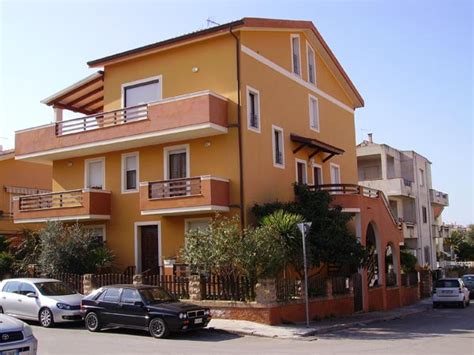 Nella città di alghero sono al momento presenti 122 annunci di appartamenti in affitto che rappresentano meno del 10% degli annunci di questa tipologia in tutta la provincia. Camere, appartamenti, case vacanze in affitto ad Alghero e ...