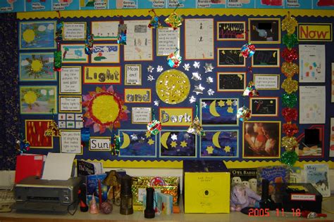 Light And Dark Classroom Display Photo Photo Gallery Sparklebox