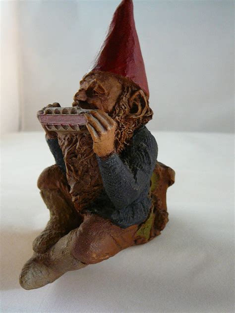 Tom Clark Retired Johnny Gnome Figurine