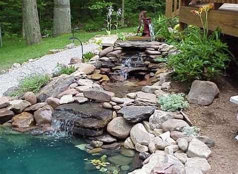 Kolam ikan minimalis akan lebih asri jika ditambah dengan sentuhan dekorasi alami. 15 Desain Kolam Ikan Minimalis Batu Alam Tercantik untuk ...