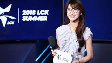 The lck 2021 spring season is the first split of korea's professional league of legends league under partnership. "Bách khoa toàn thư" về cô nàng MC xinh đẹp của LCK - Kum ...