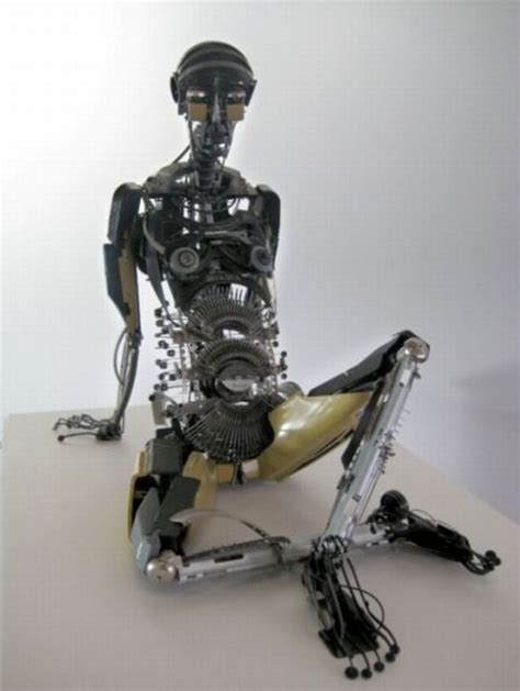 Amazing Sculptures Made Out Of Typewriter Parts Pics