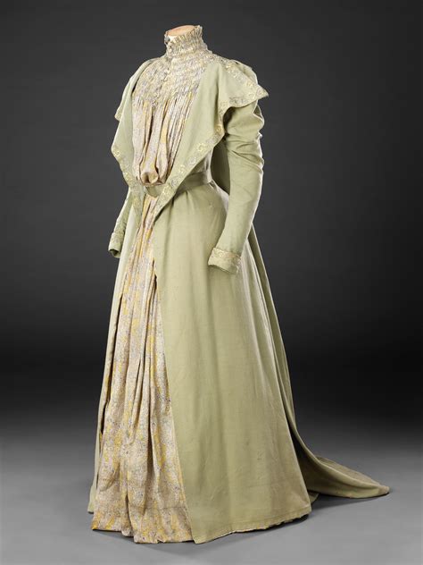 Tea Gown Late 1890s Historical Dresses Tea Gown Tea Dress