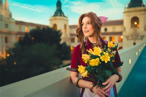 Final Fantasy Vii Remake Aerith Voice Actress Cosplays Her Character