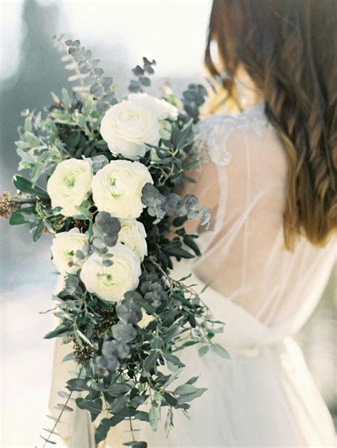 Gorgeous Wedding Bouquet Showcasing White Ranunculus