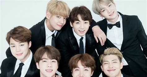 Pasal nya salah satu member bts yaitu jimin membuat para member tertawa ngakak karna melihat gaya foto jimin bts. Profil BTS Grup Musik K-POP Boyband Asal Korea Selatan ...